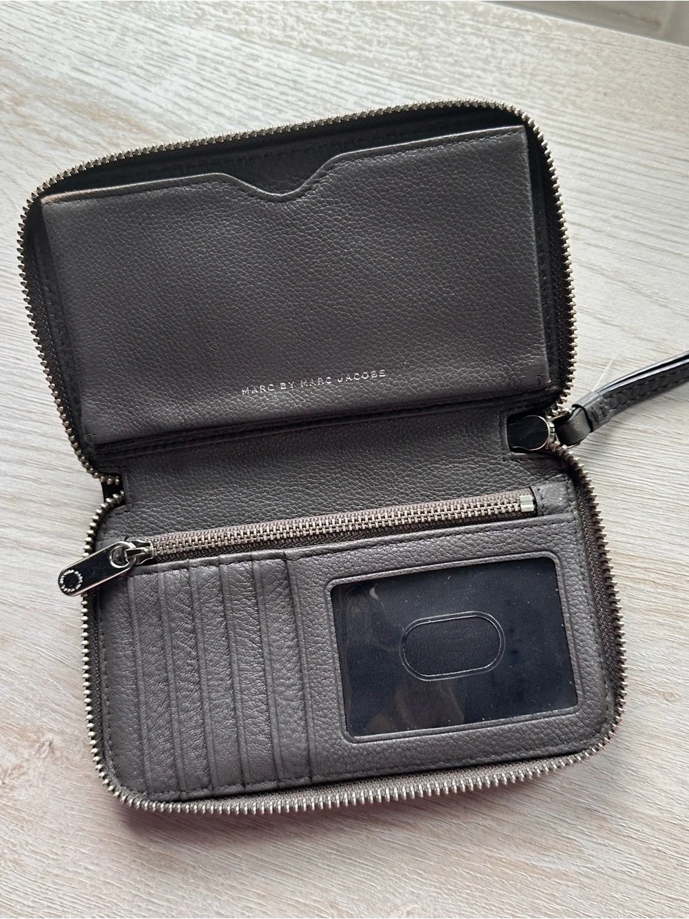 Marc Jacobs marc by